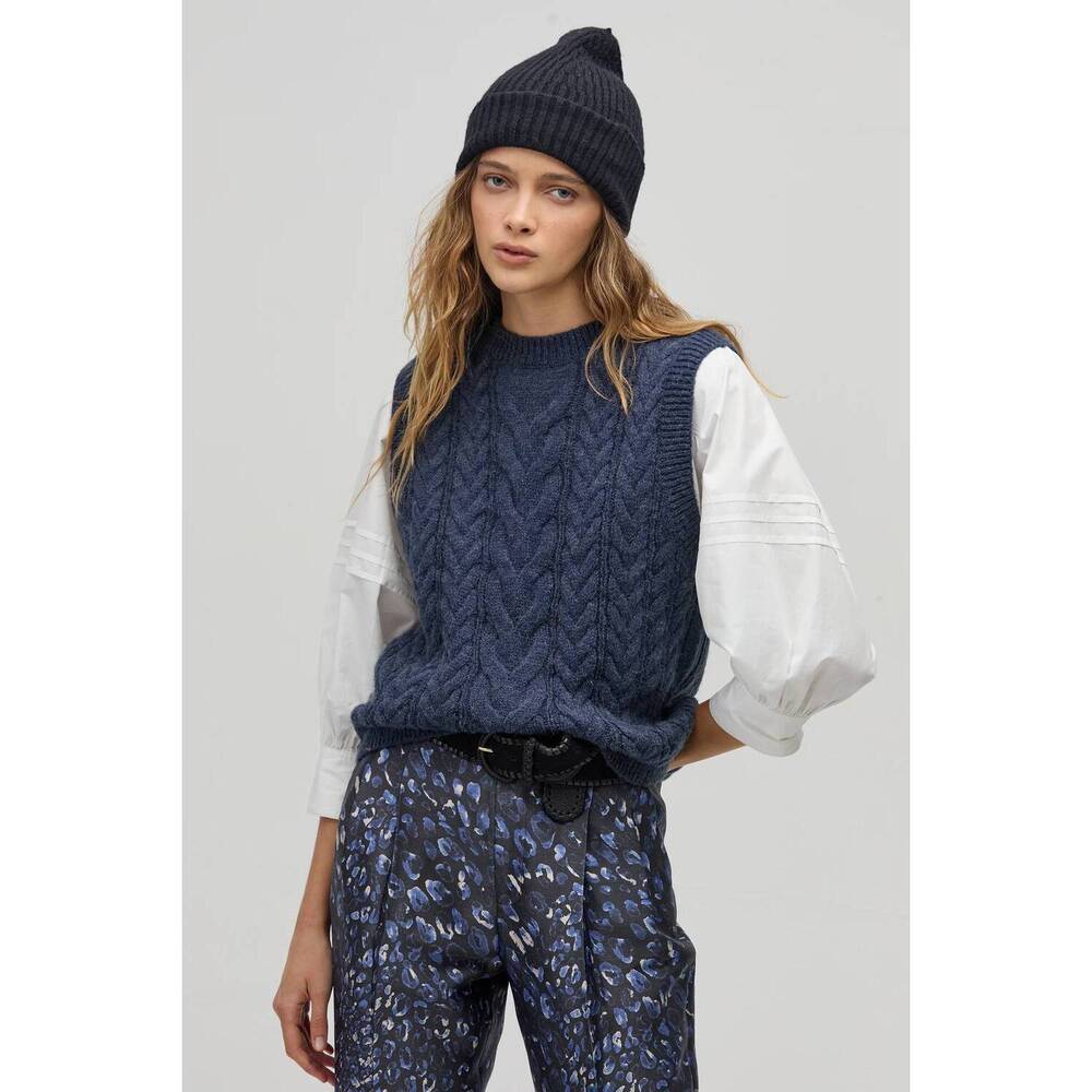 NEW LANHTROPY otto knitted vest in navy